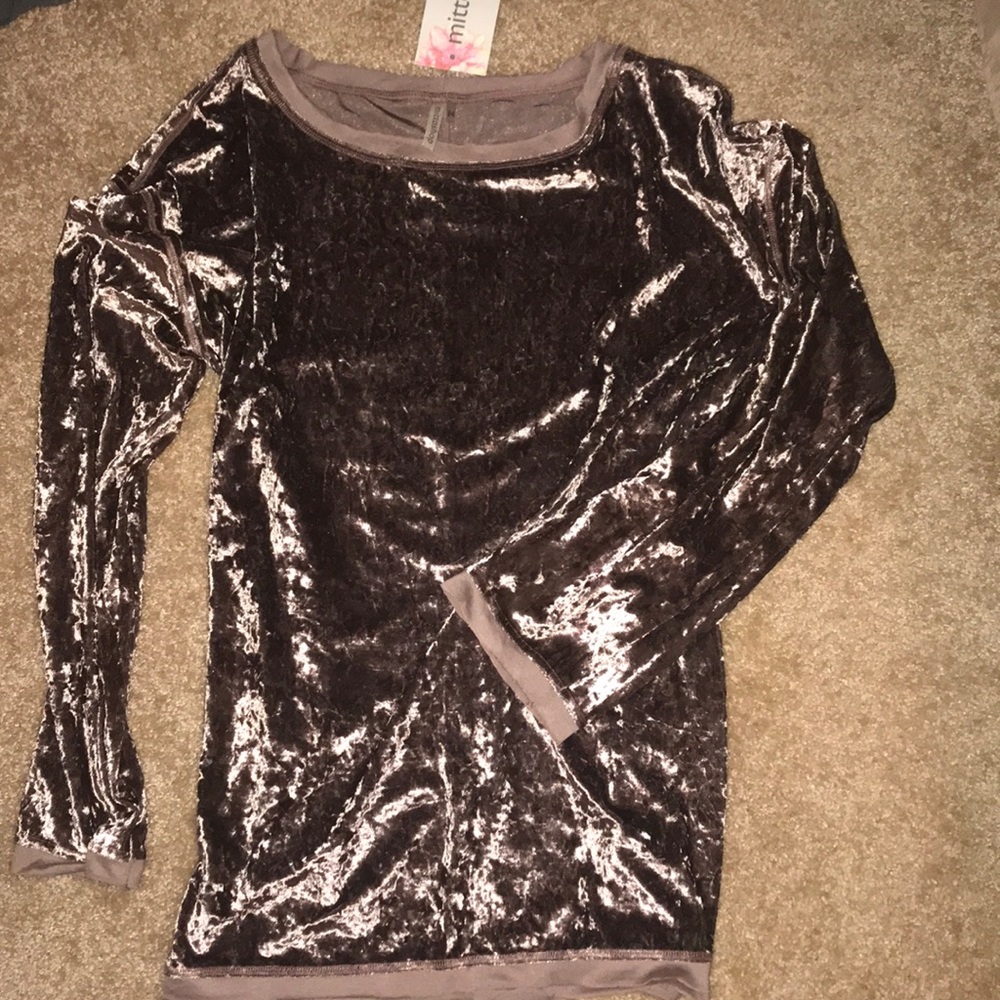 Velvet long sleeved top. NWT.